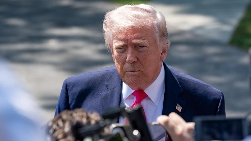 Trump avisa a Irán que la reunión del martes es su "última oportunidad" o "volará el país por los aires"