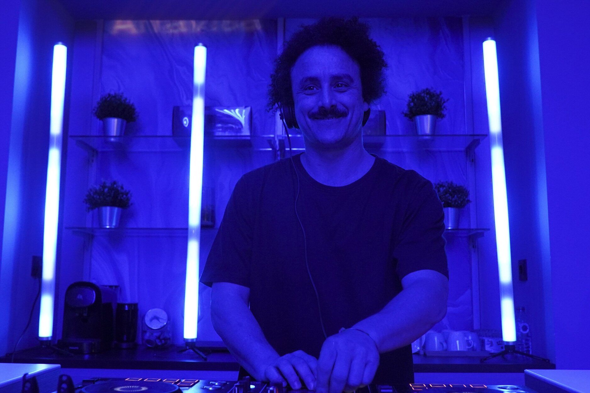 Fotogalería presentación en Alfavisa del Omoda 5 SHS-H  híbrido y del Jaecoo 5 EV eléctric