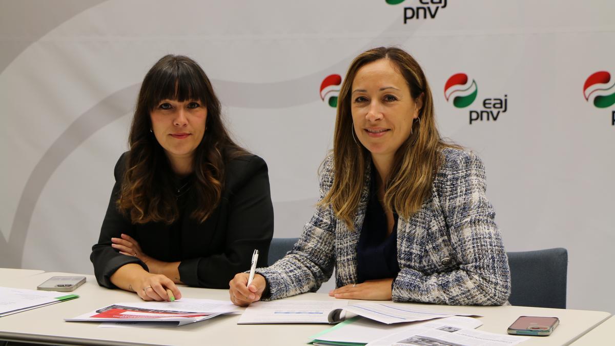 Laura Martinez y Alaitz de la Maza, concejalas de EAJ-PNV en Lezo