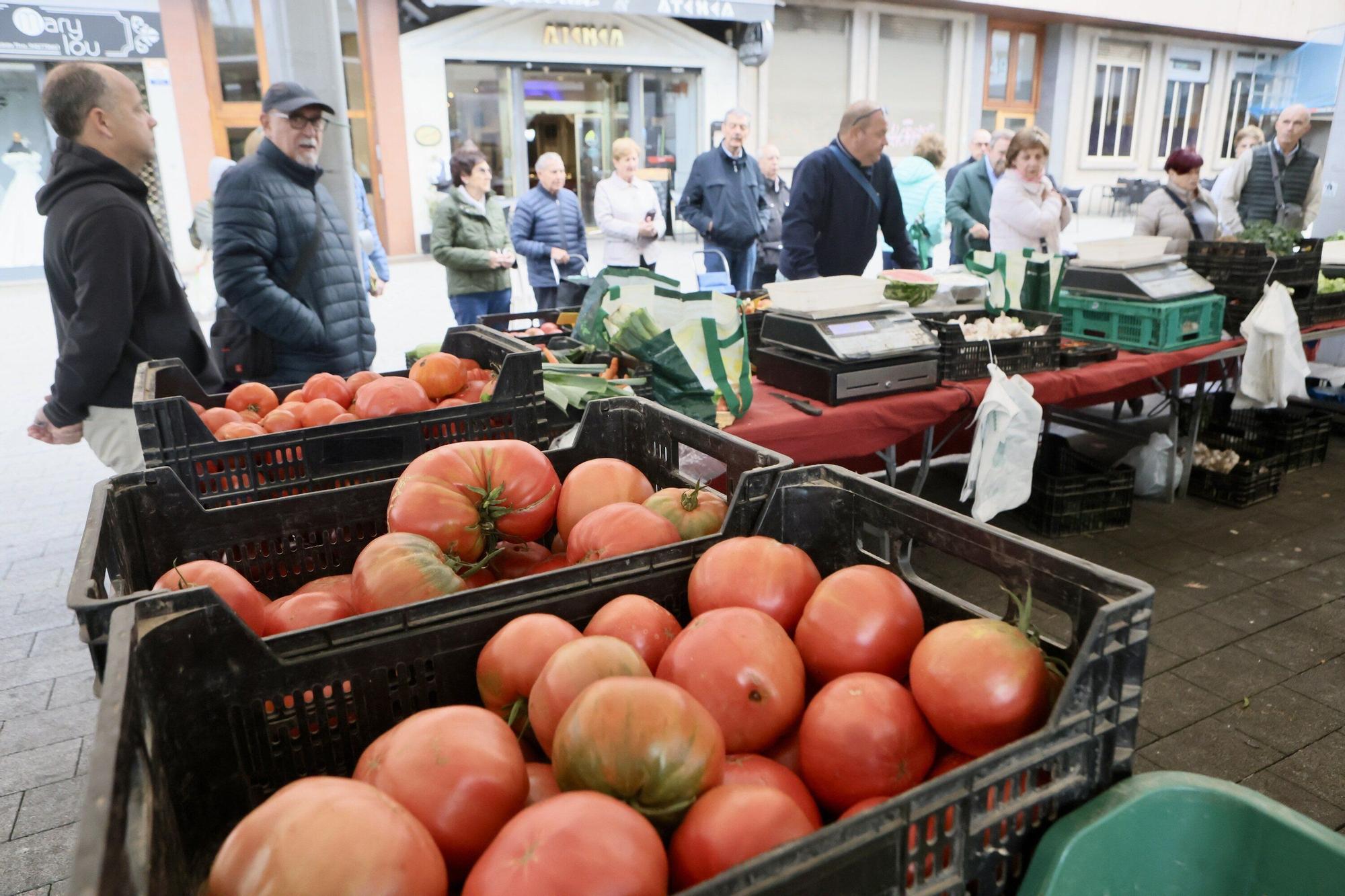 En imágenes: Mayor presencia policial en el mercado de Santa Bárbara