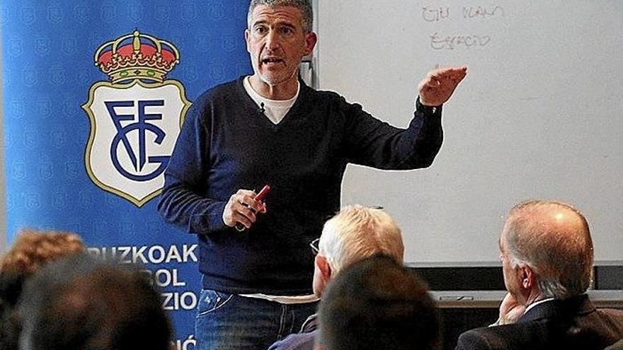 Olabe vuelve a la Real un año después de su salida