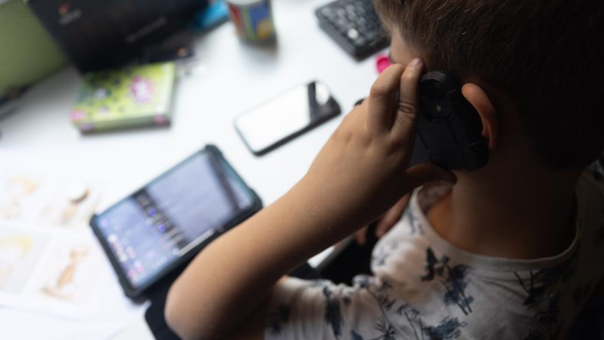 El 44% de los menores de 12 años consume pornografía