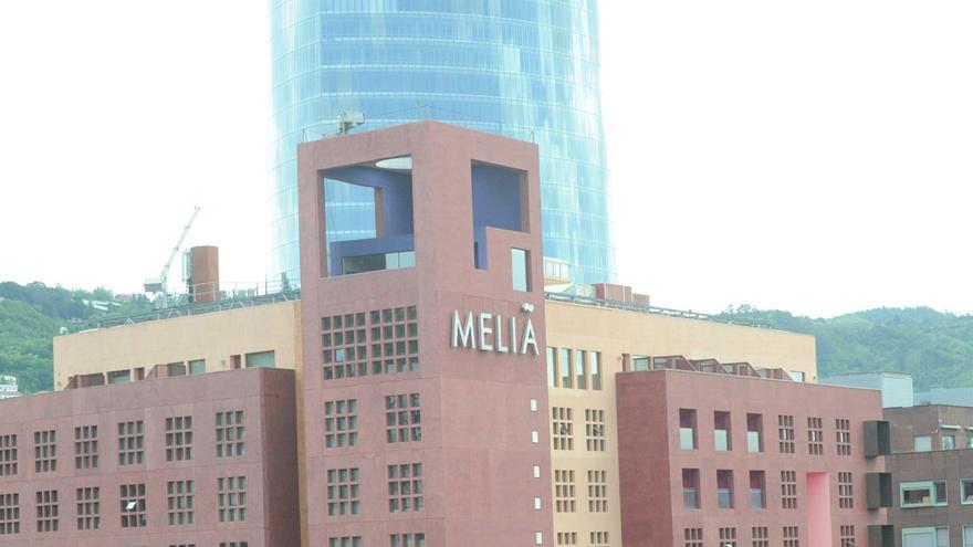 La familia cántabra que ha comprado el Hotel Meliá de Bilbao por 63 millones de euros