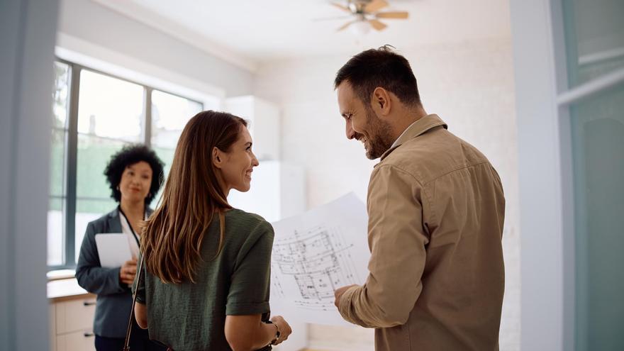 Qué revisar al visitar una vivienda: evita prisas y malas sorpresas al comprar