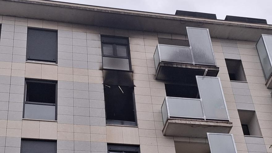 En estado crítico el hombre que sufrió quemaduras en el incendio de Buztintxuri