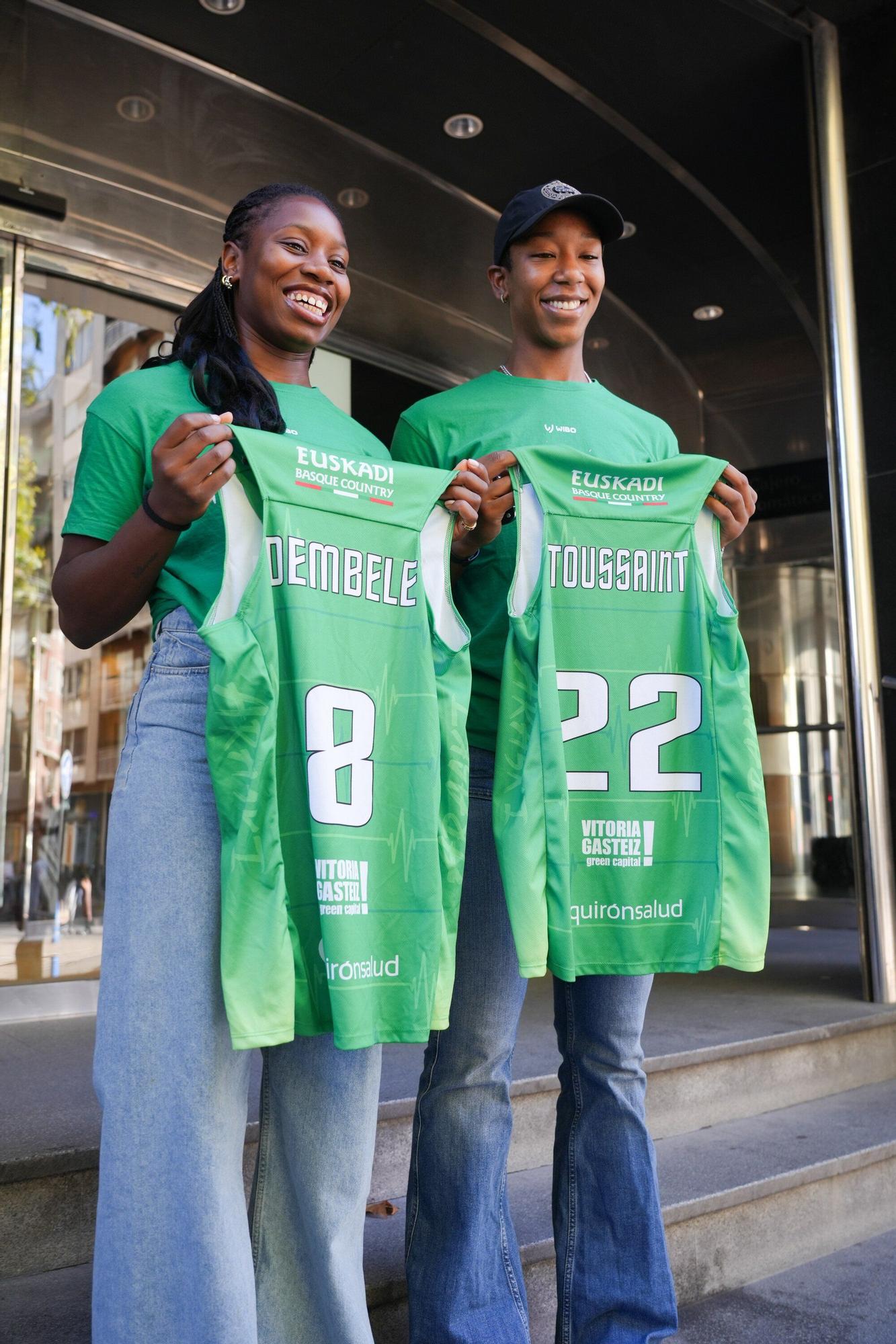 Dembele y Toussaint, presentadas como jugadoras del Araski