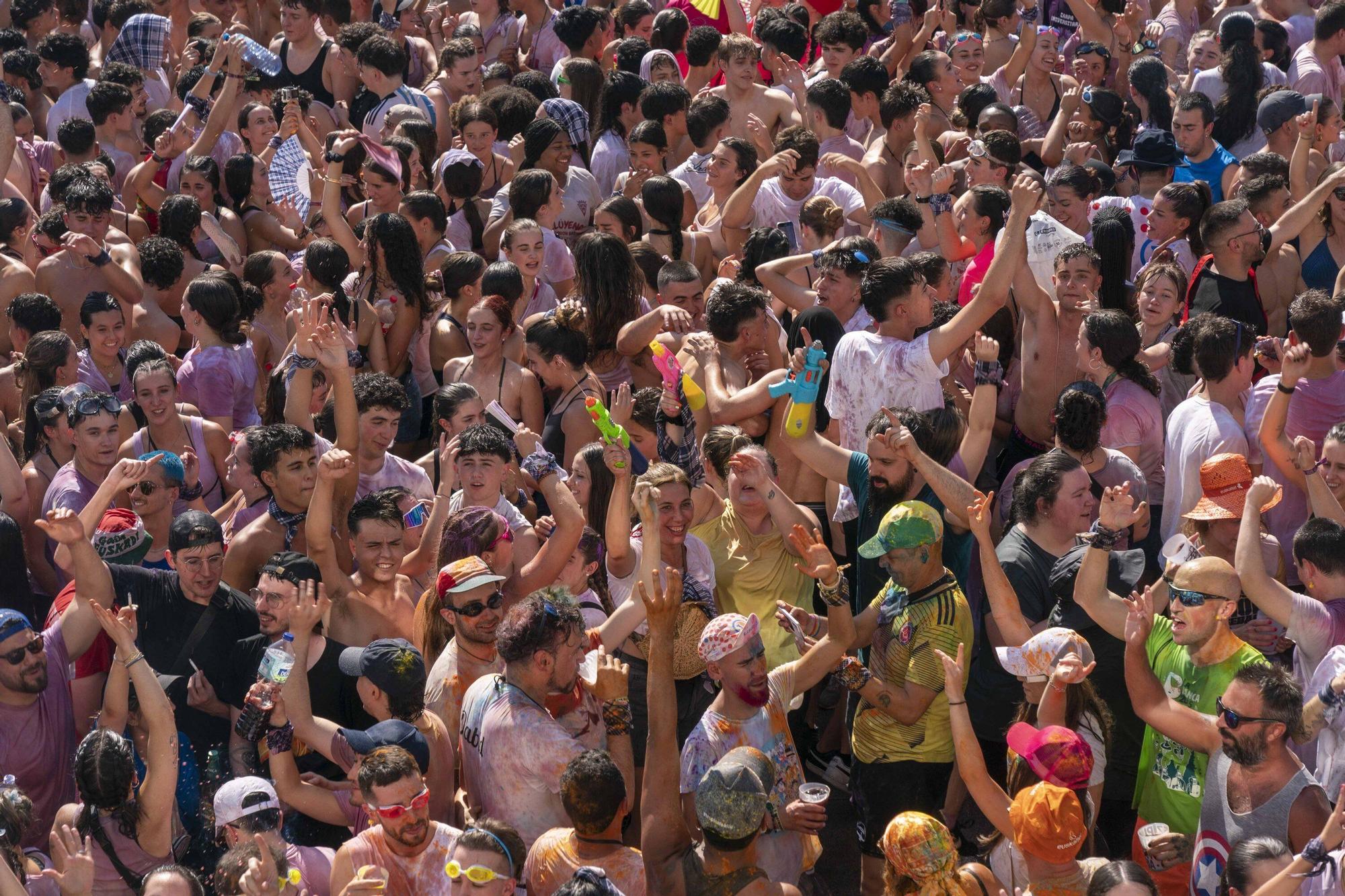 En imágenes: Así ha sido la bajada de Celedón en 2025
