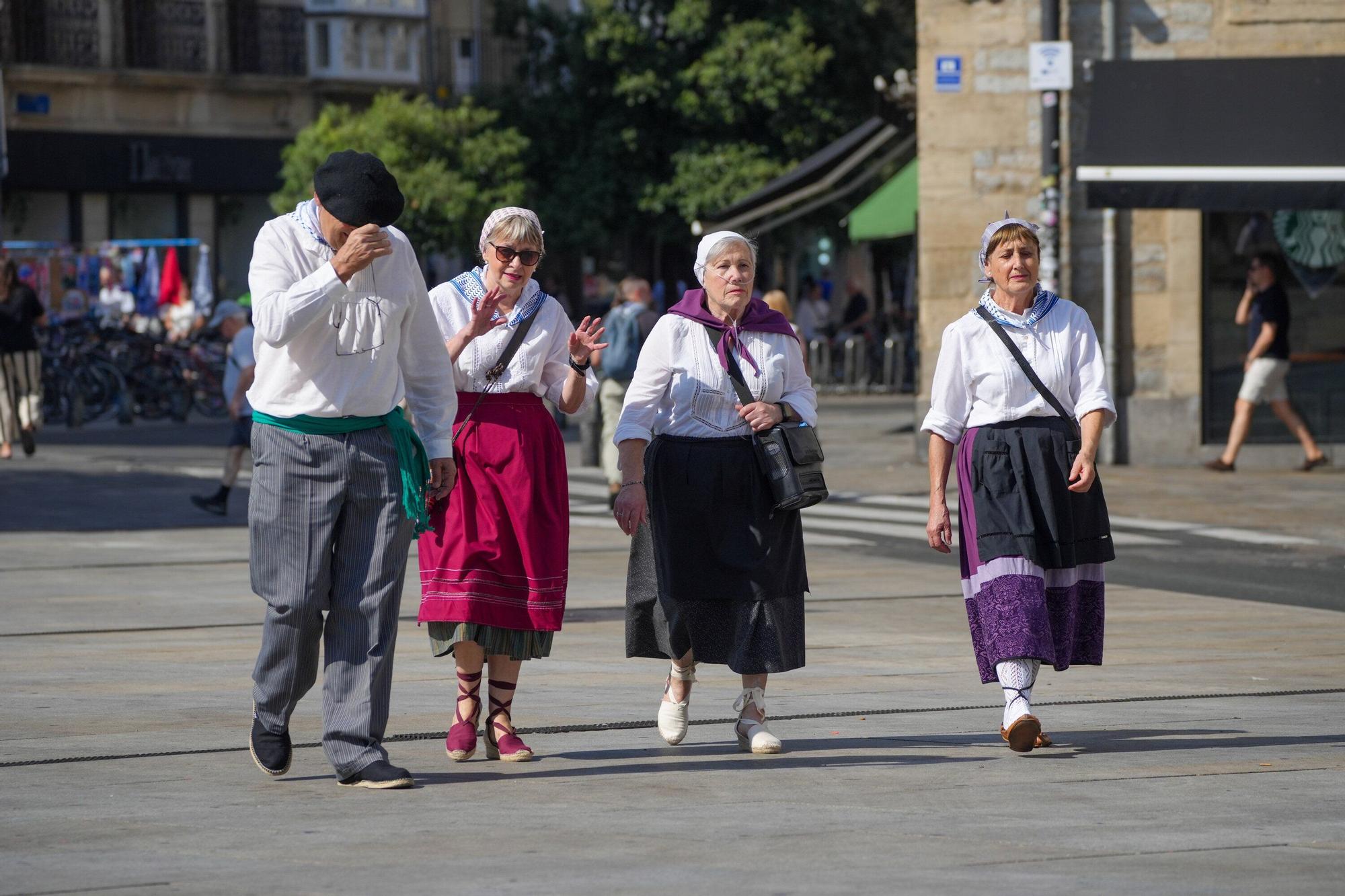 En imágenes: Los txikis se adueñan de su día en las fiestas de La Blanca