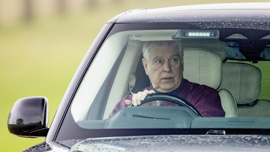 La Policía británica registra la Royal Lodge, antigua residencia del expríncipe Andrés