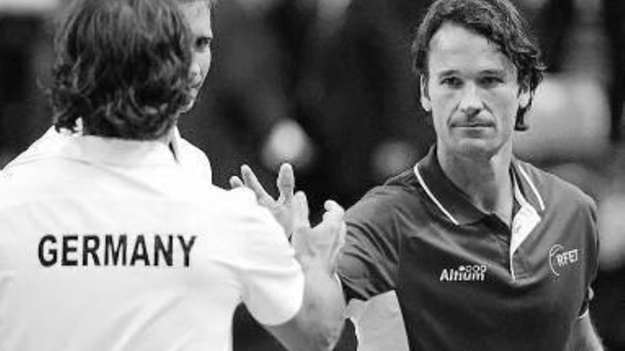 Alemania amarga el debut de Moyá