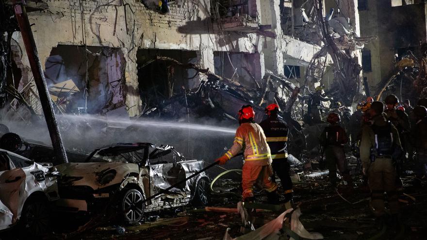 Ataques iraníes en el golfo Pérsico causan un muerto y daños menores en tres aeropuertos