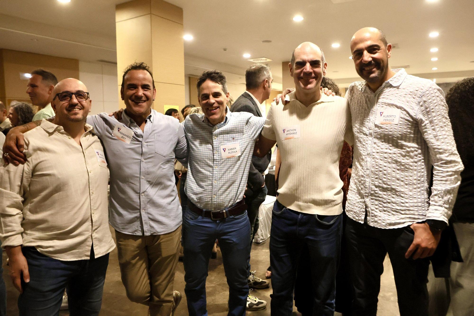 En imágenes: Homenaje al histórico entrenador de atletismo alavés Víctor Clemente