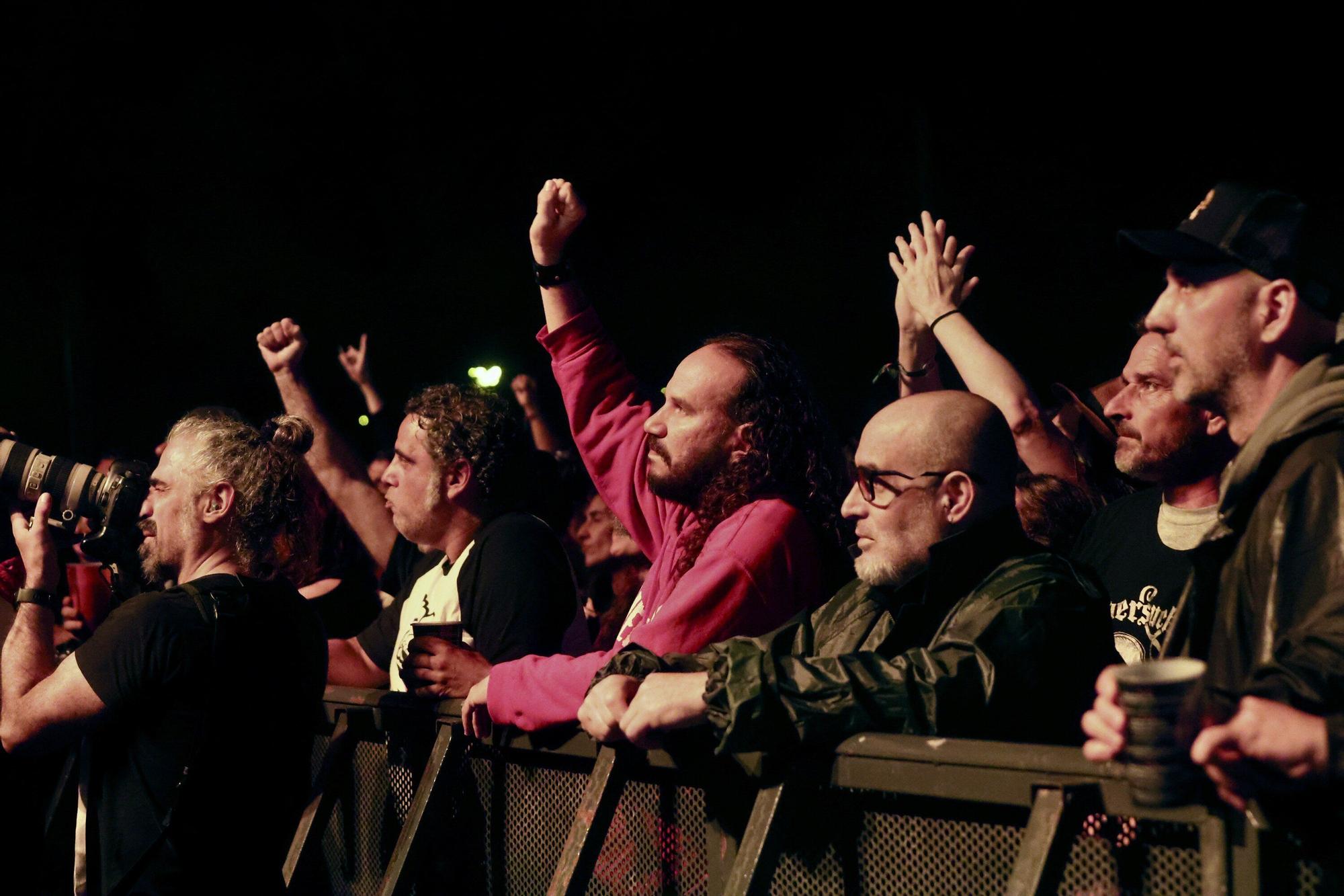 En imágenes: así están siendo los conciertos de este sábado del Azkena Rock Festival