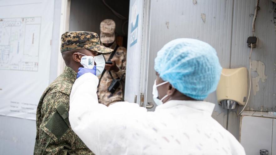 Así es el virus Bundibugyo, la cepa de ébola sin vacuna que deja ya más de 130 muertes