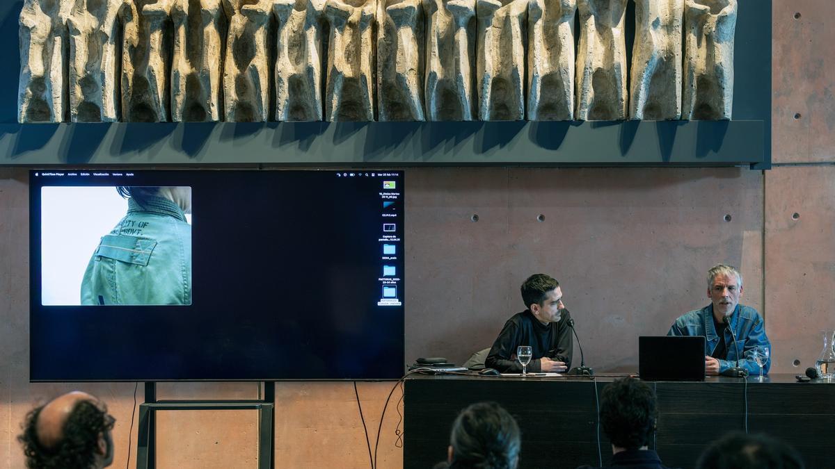 Garmendia explicó su trabajo, tanto el de la Ciudadela como el que exhibe en el Museo Oteiza, el pasado 25 de febrero en Alzuza.
