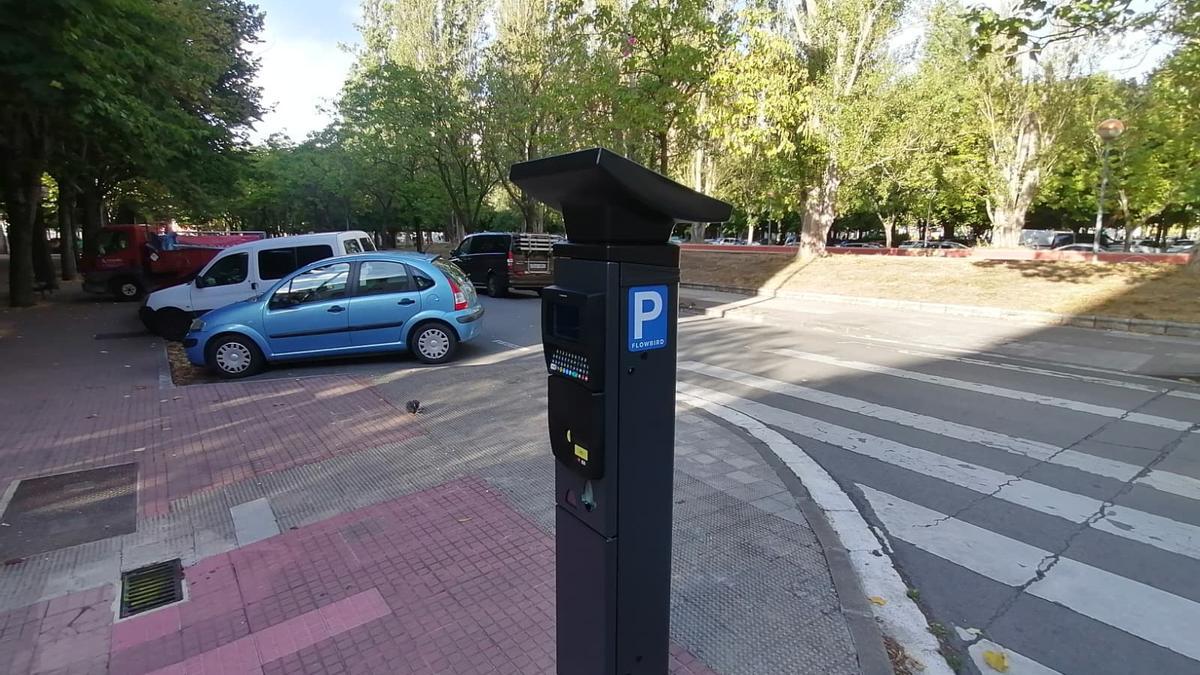Nuevos parquímetros de la OTA en la calle Abendaño