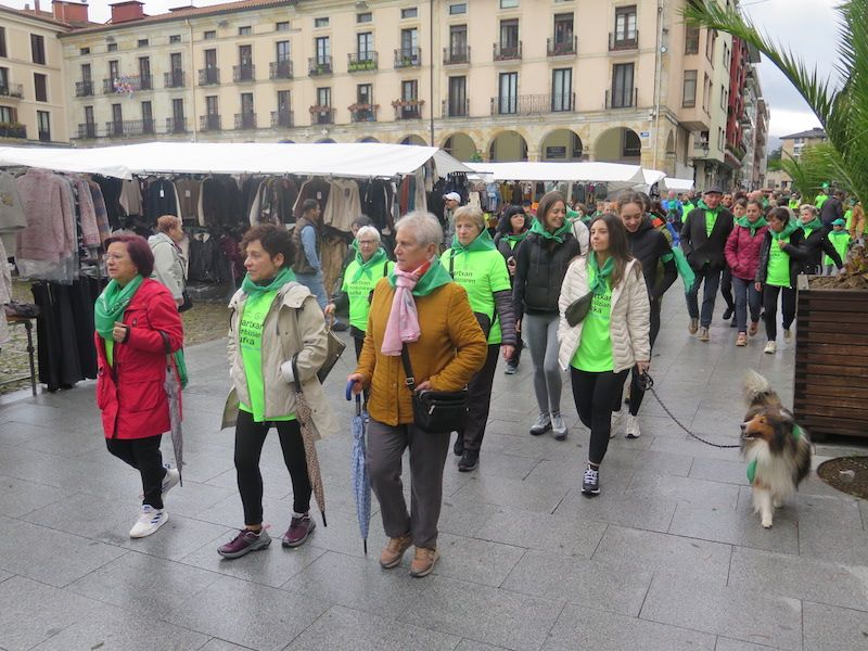 La marcha contra el cáncer de Urretxu y Zumarraga, en imágenes