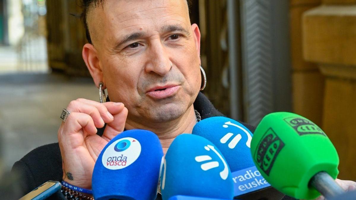 El profesor de Irun condenado por acercamiento sexual a menores, durante la celebración del juicio el pasado mes de marzo / Arnaitz Rubio El profesor de Irun condenado por acercamiento sexual a menores, durante la celebración del juicio el pasado mes de marzo / Arnaitz Rubio