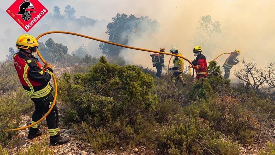 El incendio forestal de Ibi y Alcoi afecta a 185 hectáreas