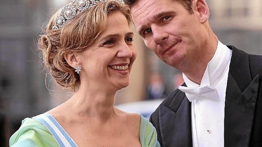 La infanta Cristina y Urdangarin se encuentran en Barcelona con sus hijos