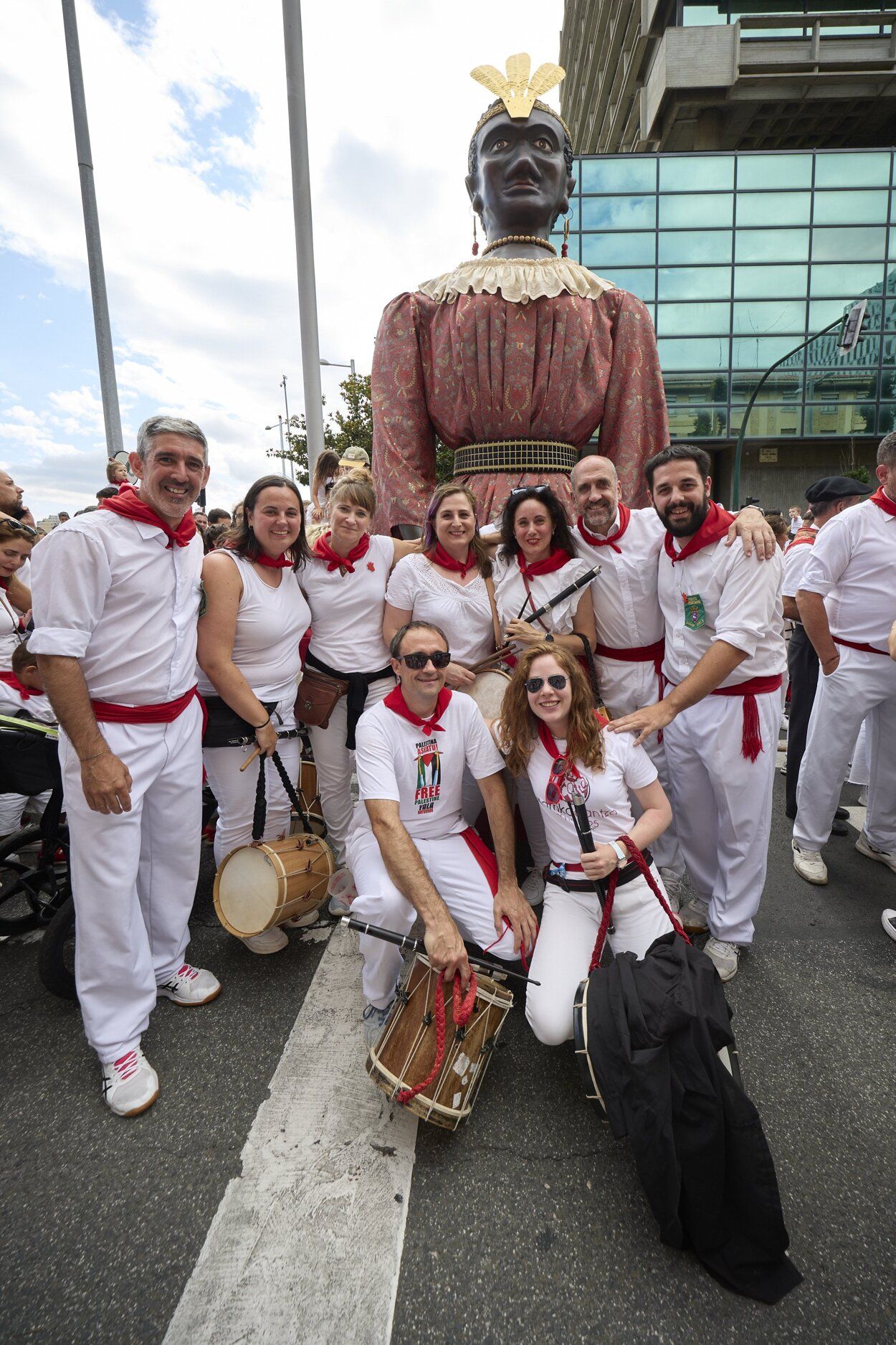 Imágenes de la primera salida de la Comparsa de Gigantes estos Sanfermines