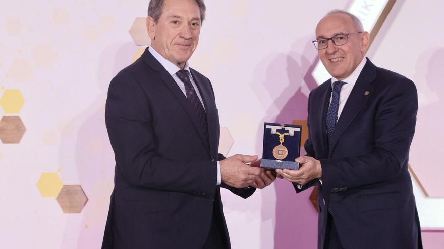 "Que San Prudencio inspire a las futuras generaciones médicas"