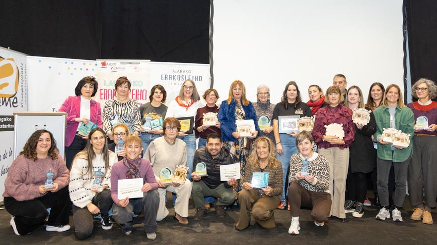 El dragón de Irusta arrasa en los concursos de escaparates de Aiaraldea