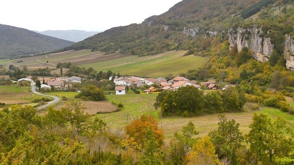 Vista general de Sabando (Arraia-Maeztu) Vista general de Sabando (Arraia-Maeztu)