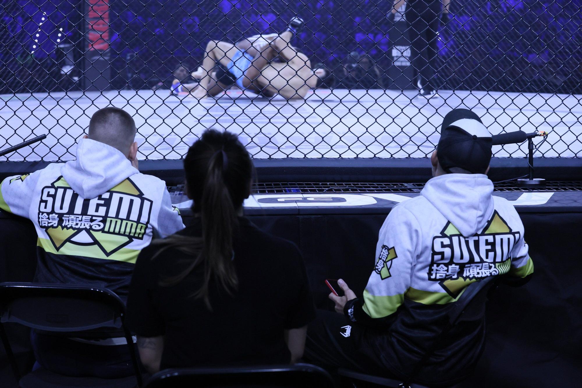 En imágenes: El Buesa se rinde al MMA con Topuria como estrella