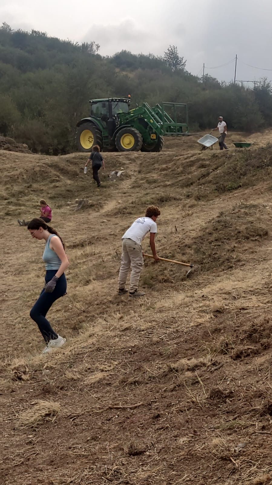 En imágenes: "Al final, tenemos picos, palas y voluntad"