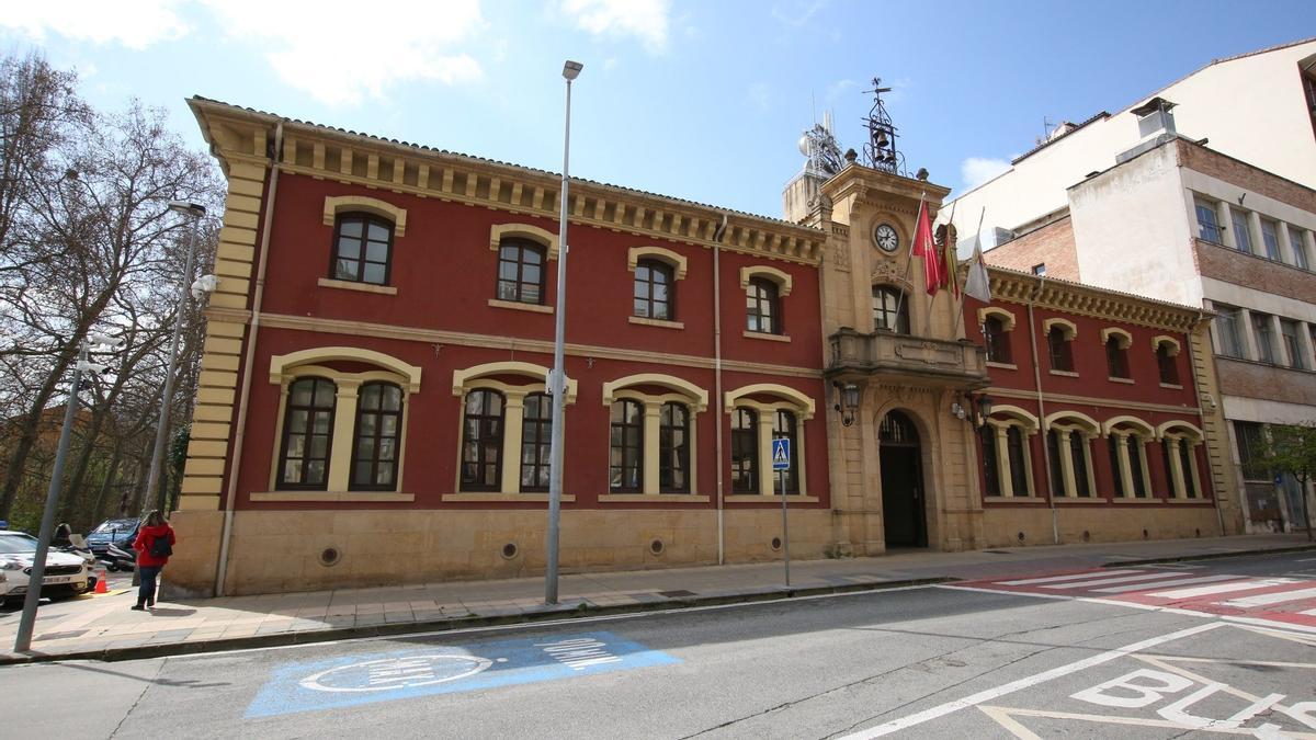 Fachada del Ayuntamiento de Estella-Lizarra.