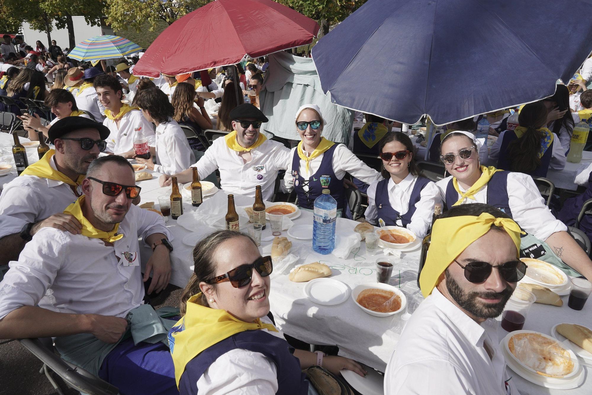 Más de 3.600 personas en la comida de cuadrillas de Basauri: “Es es indescriptible, se nos está yendo de las manos”
