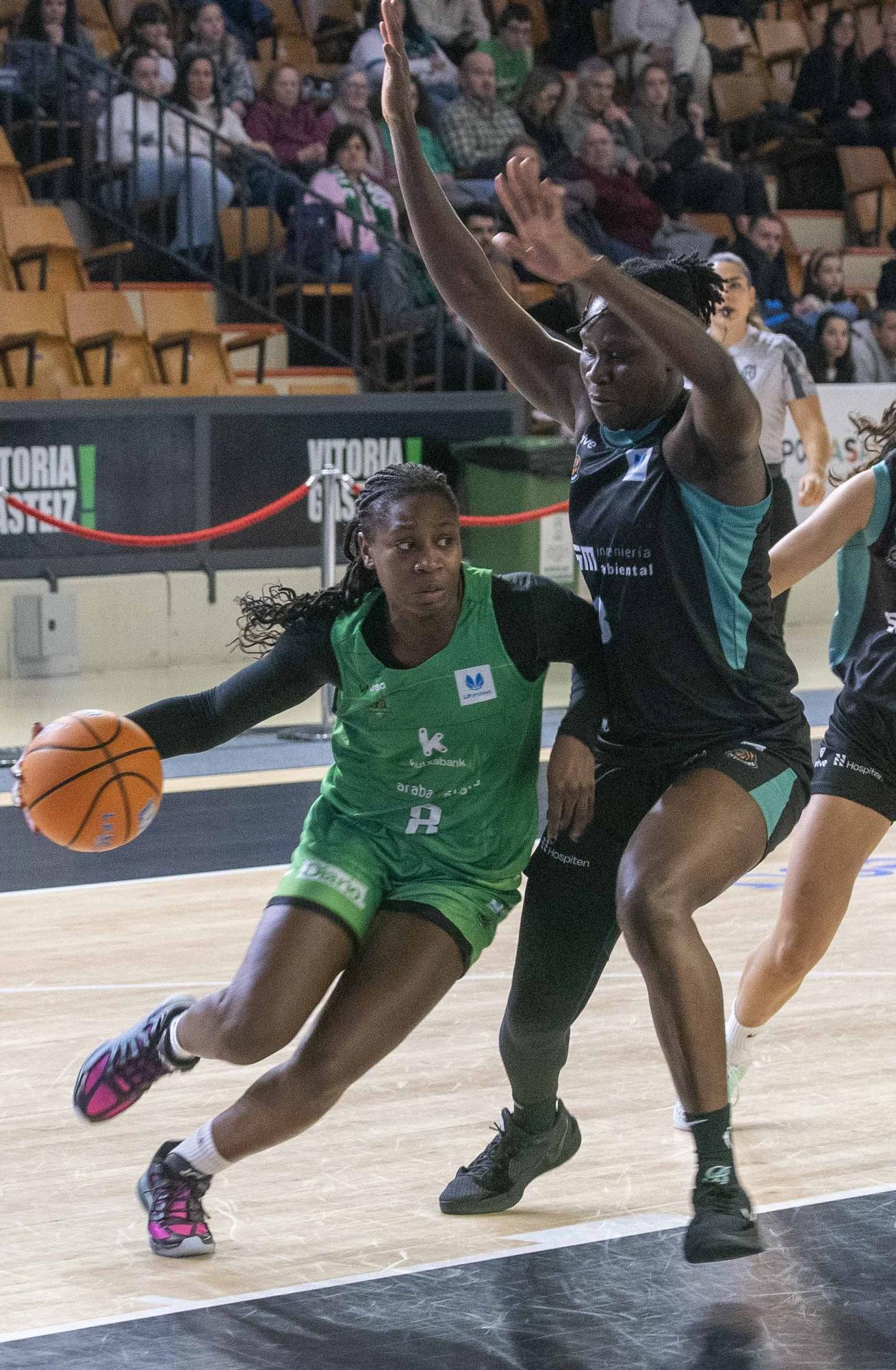 En imágenes: Derrota del Kutxabank Araski ante el Estepona