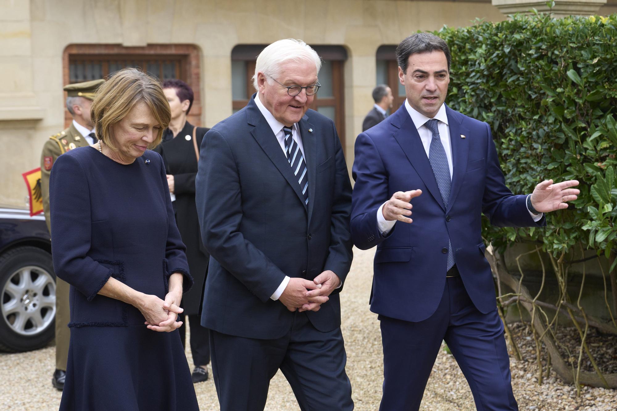 Pradales recibe en Ajuria Enea a Steinmeier antes de acudir a Gernika para pedir perdón a las víctimas