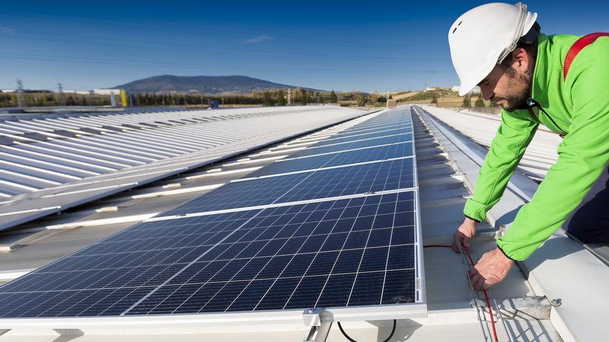 Feníe Energía, tu compañía de luz en Álava: instaladores de aquí y tarifas claras