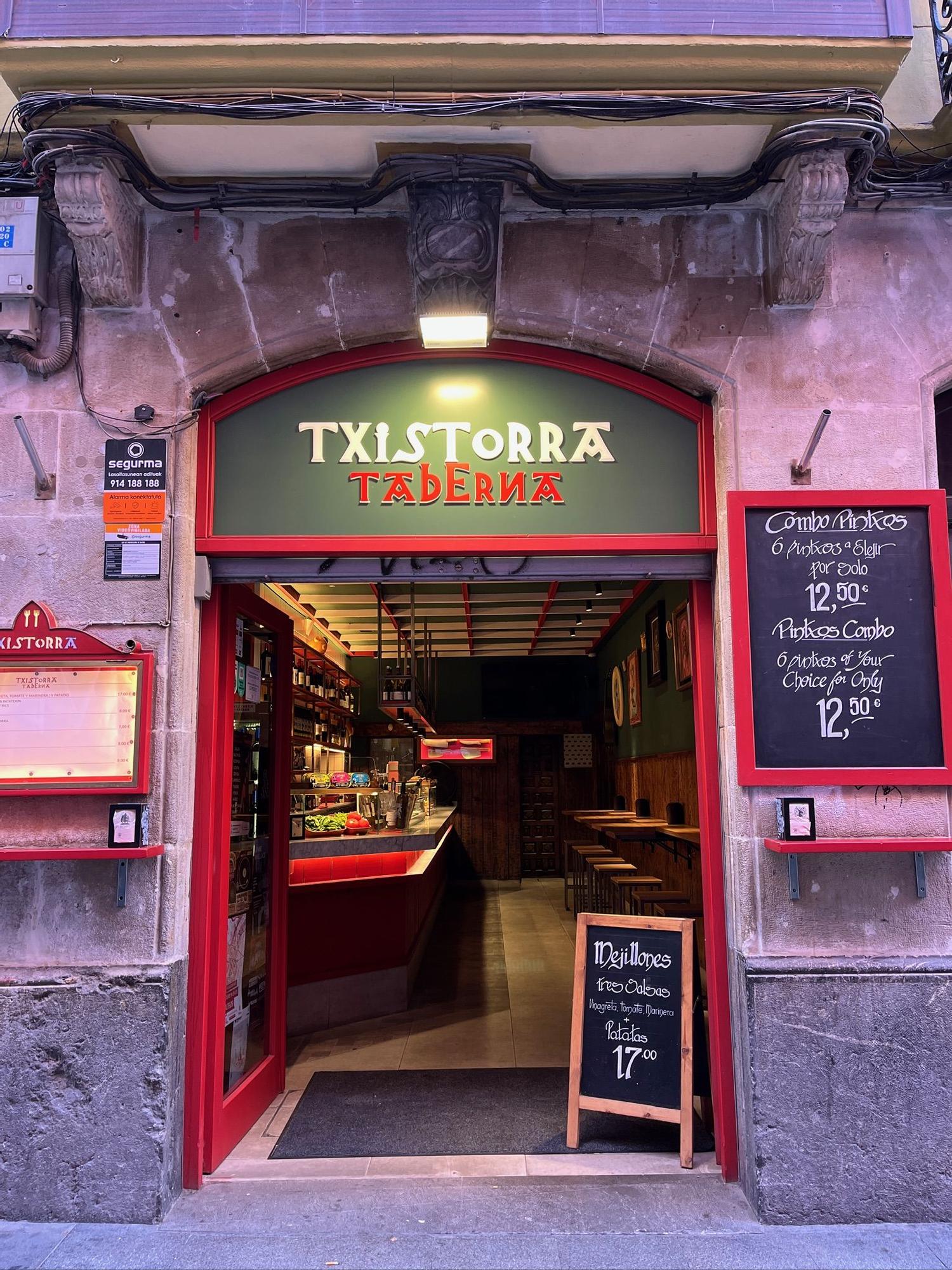 En imágenes: así es Txistorra Taberna