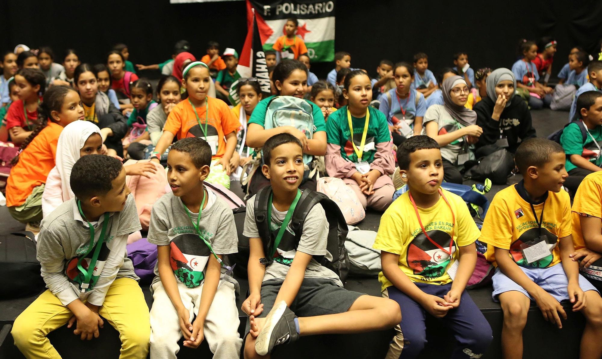 'Vacaciones en Paz': recepción a los niños saharauis que llegan a Navarra para pasar el verano