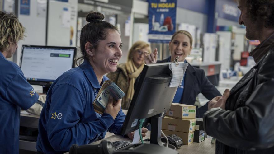‘Yo siempre a veces’, una serie sobre la precariedad de una madre soltera en la treintena