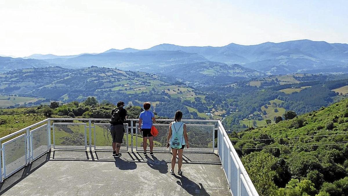 Panorámica desde el mirador del Parketxea de Armañón