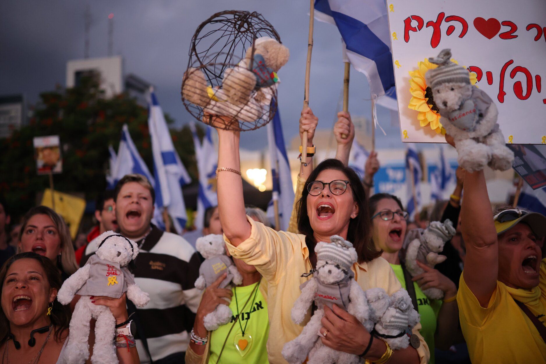 Tel Aviv se despierta expectante ante la liberación de los rehenes en Gaza
