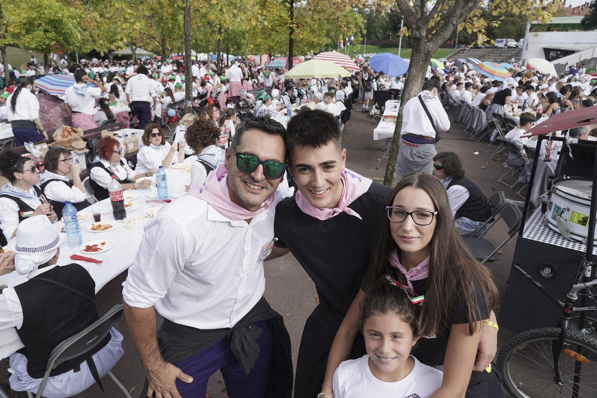 Más de 3.600 personas en la comida de cuadrillas de Basauri: “Es es indescriptible, se nos está yendo de las manos”
