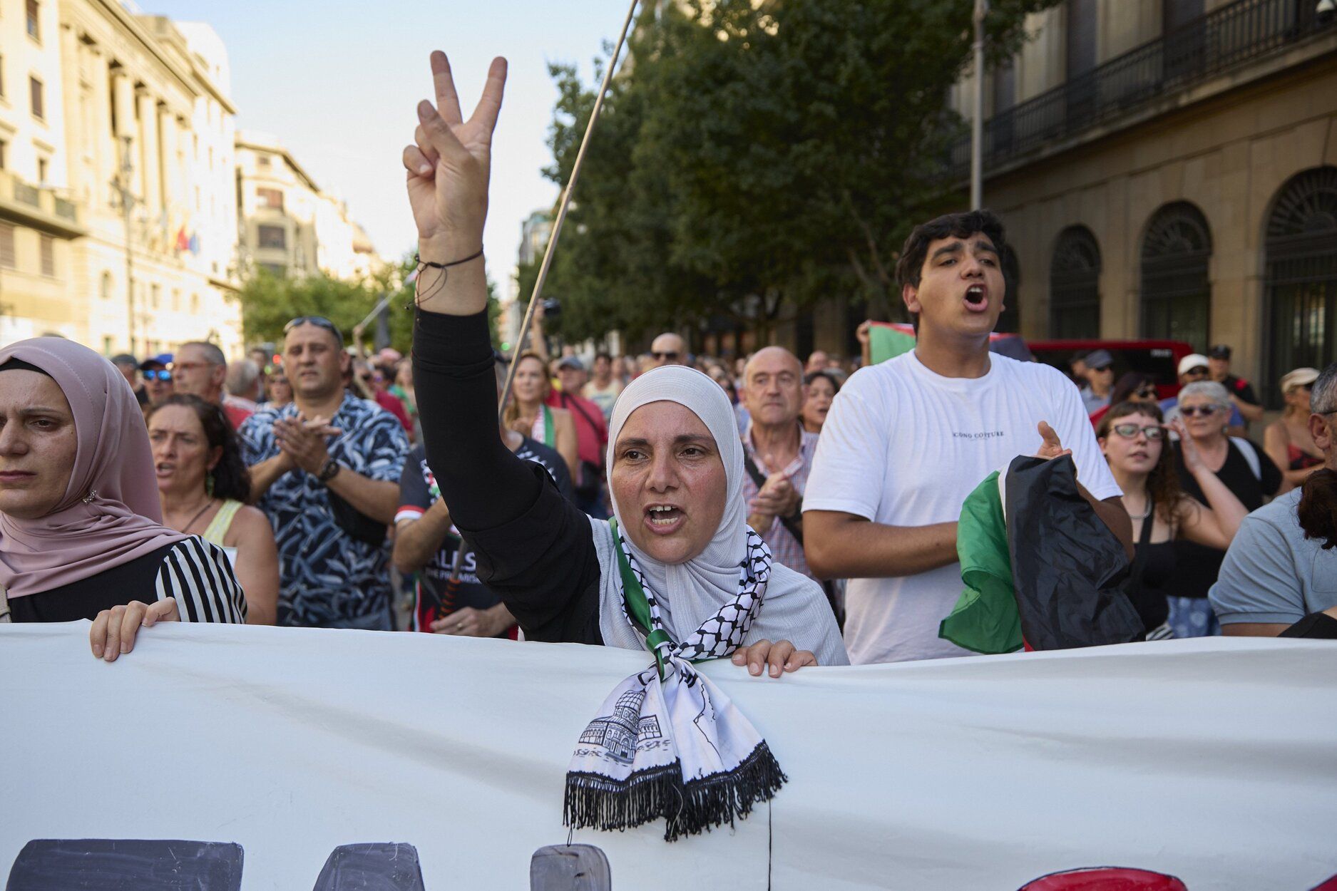 Fotos de la manifestación de Yala Nafarroa en Pamplona