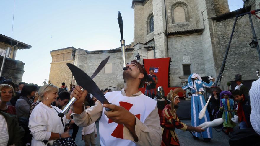 El Mercado Medieval transforma Vitoria