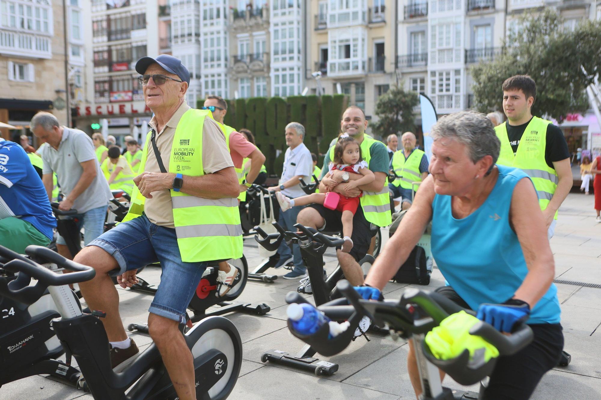 En imágenes: Pedaleada popular en la Virgen Blanca en la Semana Europea de la Movilidad en Gasteiz