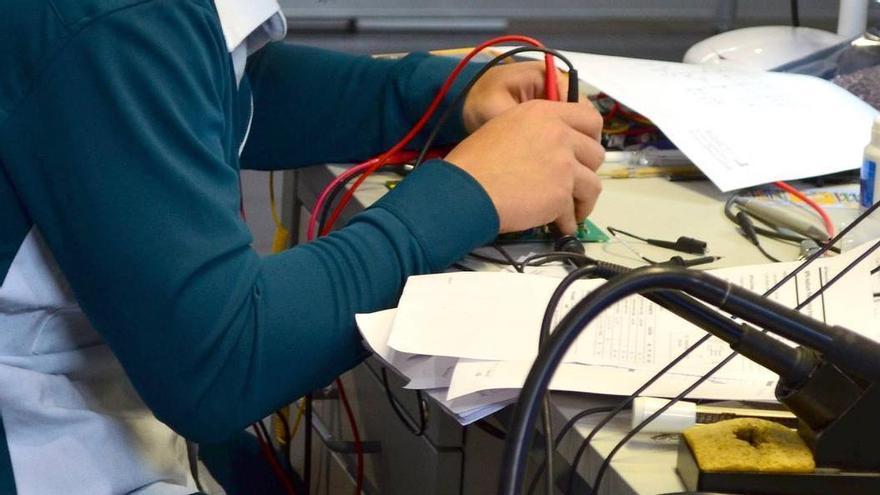 Educación ofrece un nuevo paquete de 300 horas a los tutores y tutoras para gestionar las prácticas de FP