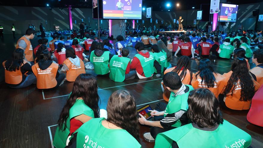 Más de 6.500 estudiantes se acercan al sector industrial