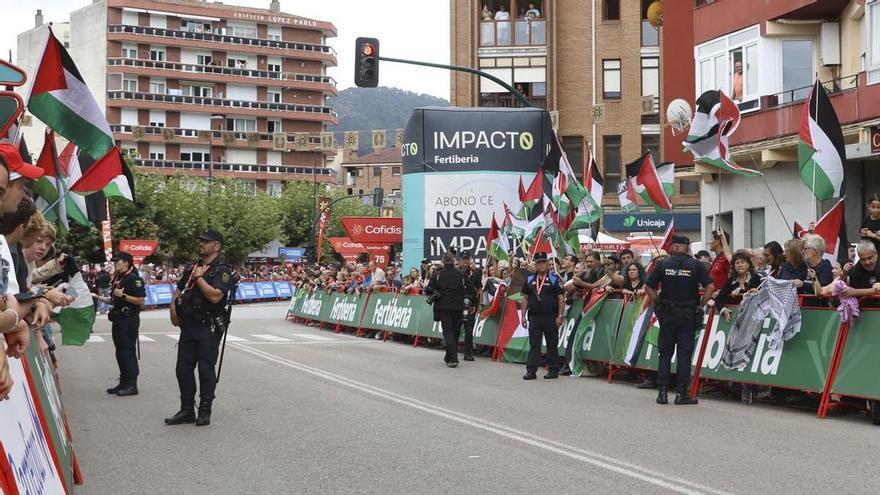 Albares es &quot;partidario&quot; de expulsar al equipo israelí de La Vuelta
