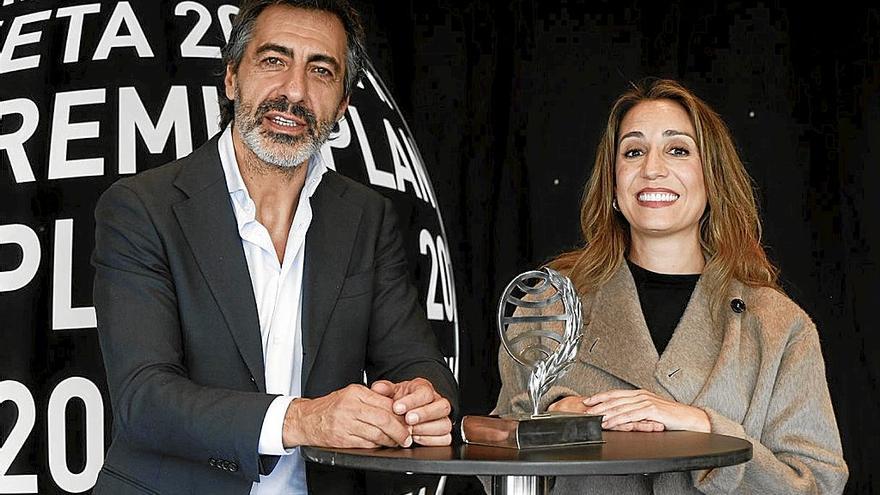 Juan del Val: “Hay que convertir la literatura en un acontecimiento popular; se escribe para que te lea la gente no para las élites”