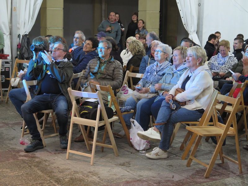El Día de las Cuadrillas de fiestas de Urretxu, en imágenes