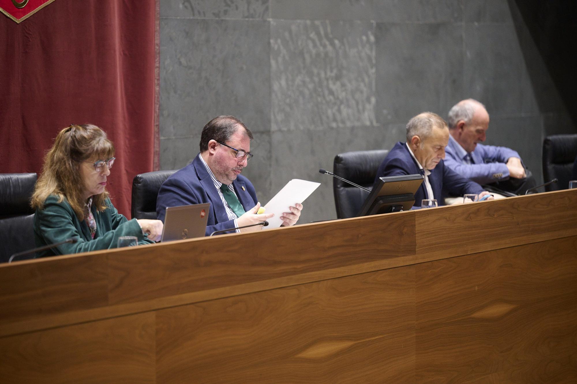 Fotos del pleno del Parlamento de Navarra de este 6 de noviembre